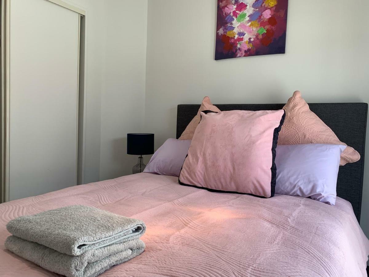 Comfortable Inner City Living Christchurch Esterno foto