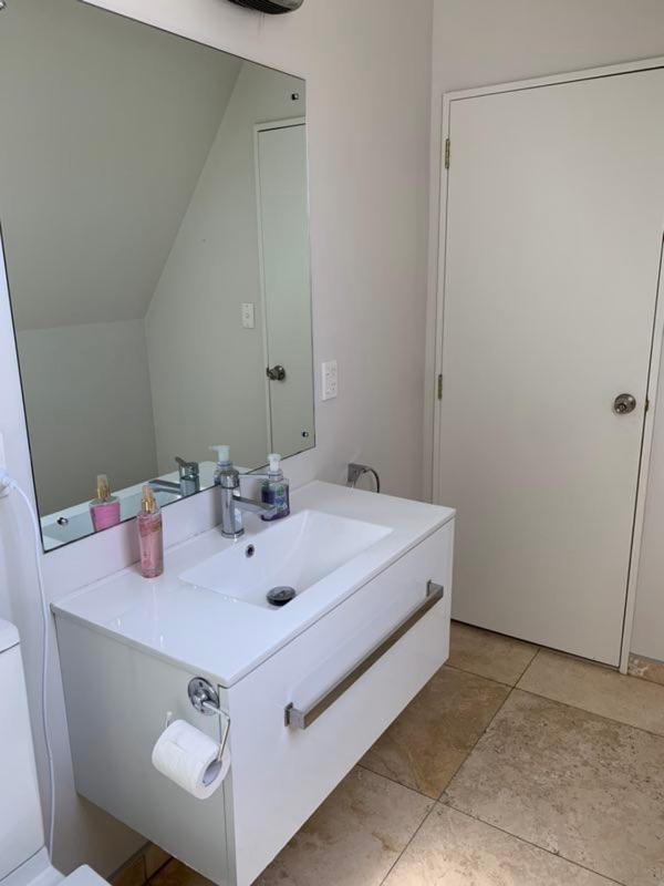 Comfortable Inner City Living Christchurch Esterno foto